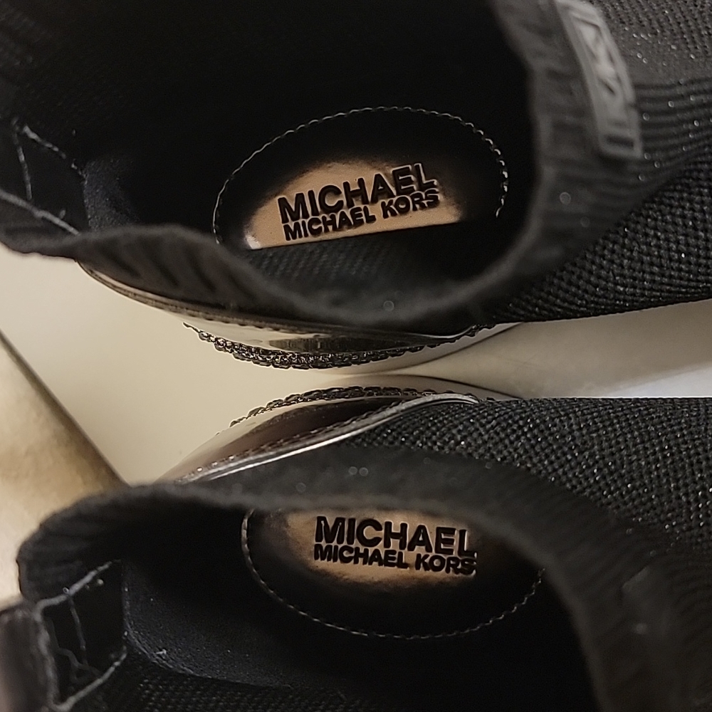 Michael Kors Sneakers - Picture 3 of 6